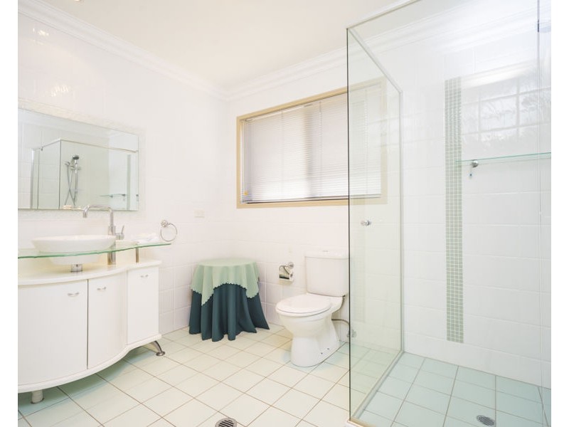 2119 Fernlea Close, Hope Island QLD 4212