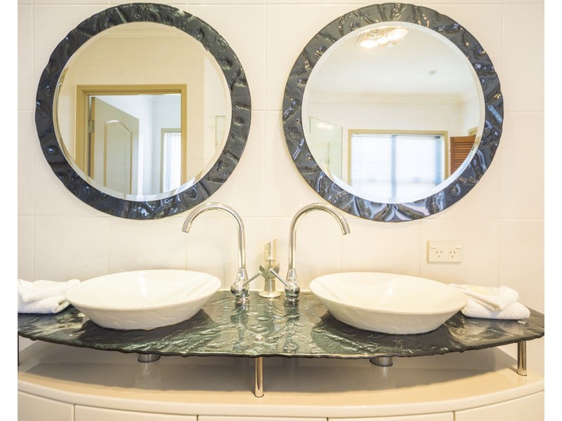 2119 Fernlea Close, Hope Island QLD 4212