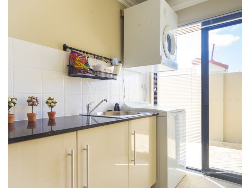 2119 Fernlea Close, Hope Island QLD 4212