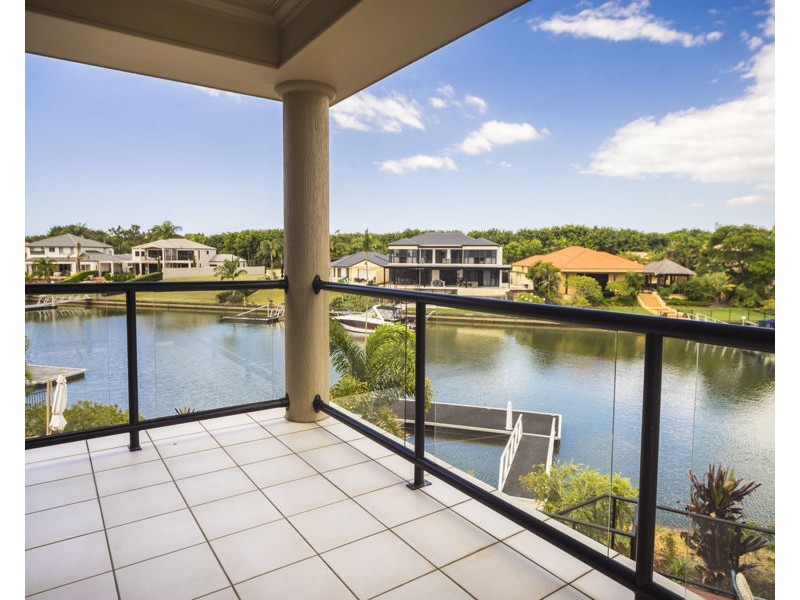 2119 Fernlea Close, Hope Island QLD 4212