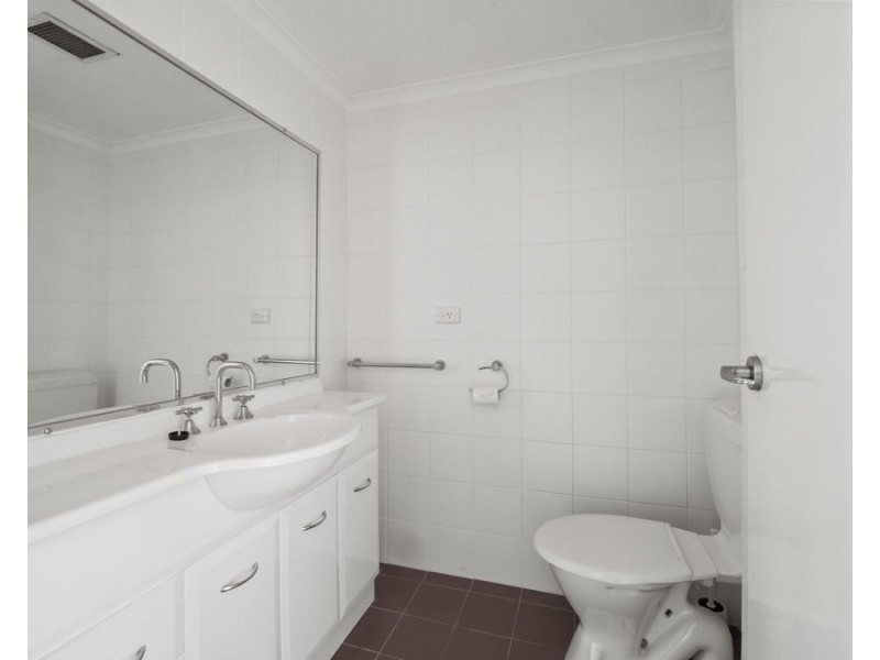 55/2916 Gold Coast Highway, Surfers Paradise QLD 4217