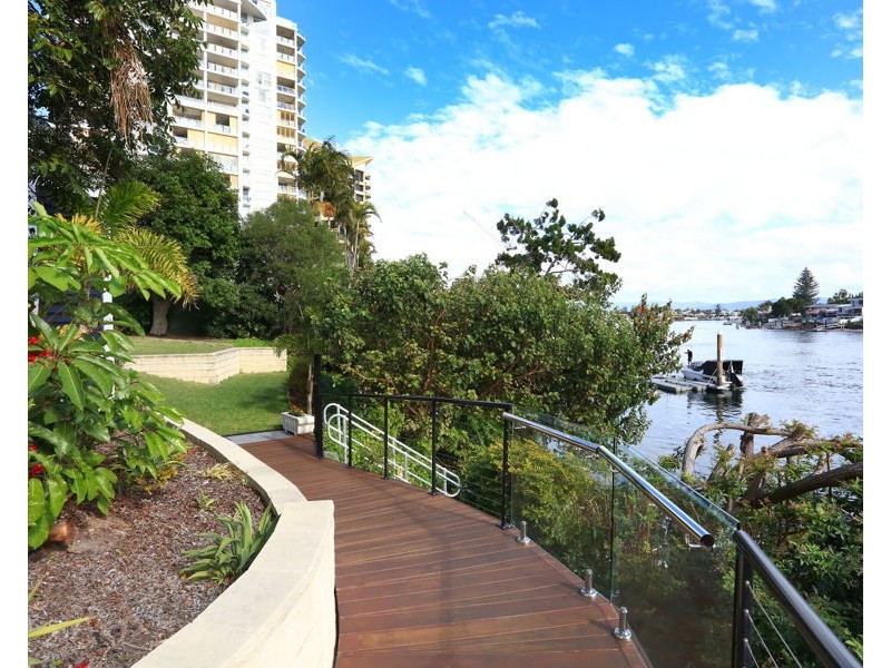 55/2916 Gold Coast Highway, Surfers Paradise QLD 4217