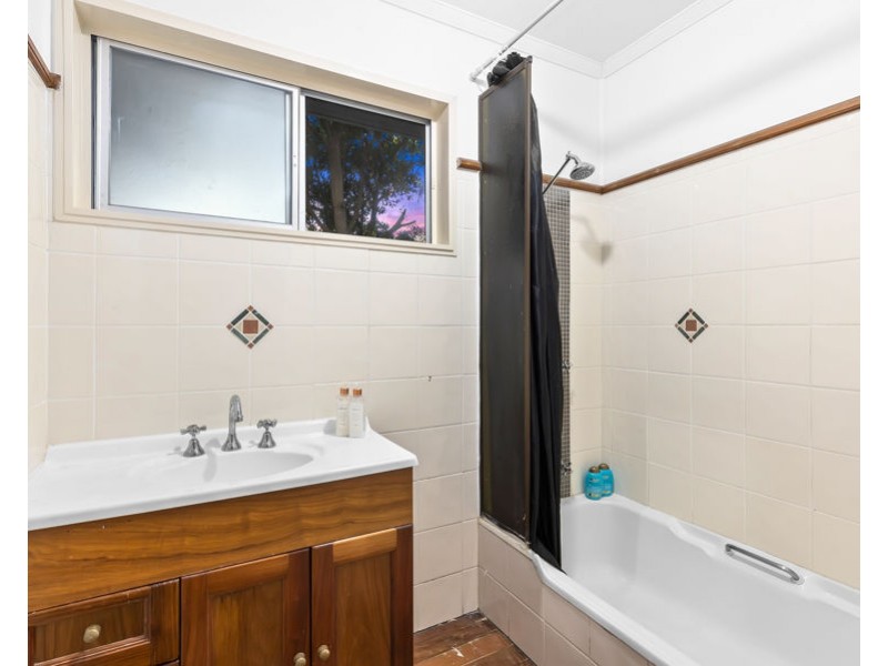 28A Harris Street, Labrador QLD 4215