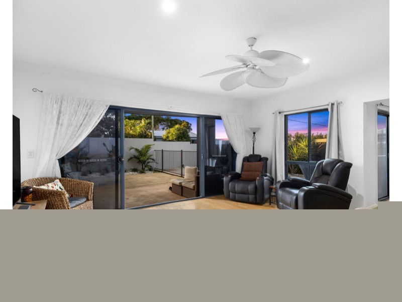 92 Central Street, Labrador QLD 4215