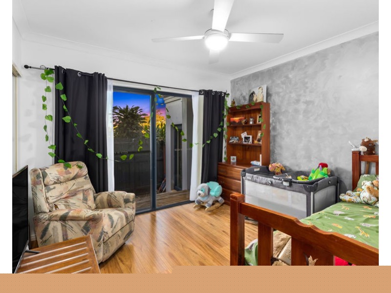 92 Central Street, Labrador QLD 4215