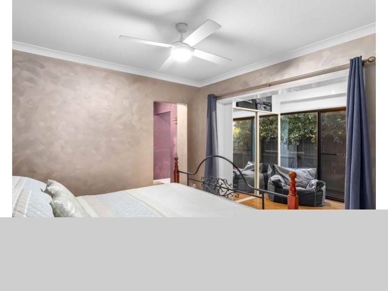 92 Central Street, Labrador QLD 4215