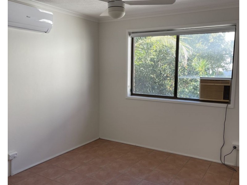 4/7 Rosewood Avenue, Broadbeach QLD 4218