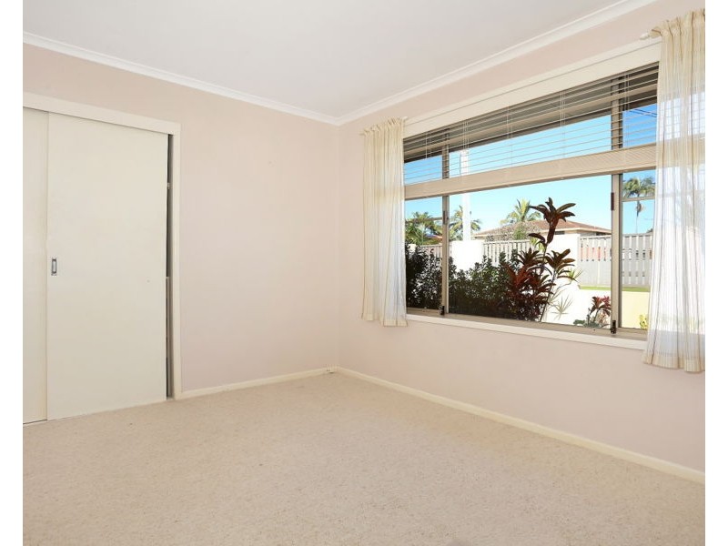 49 Denawen Street, Palm Beach QLD 4221