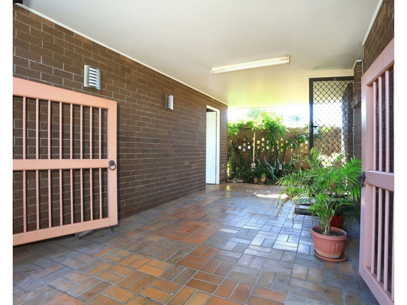 49 Denawen Street, Palm Beach QLD 4221
