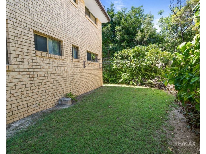 2/8 Jodie Court, Mermaid Waters QLD 4218