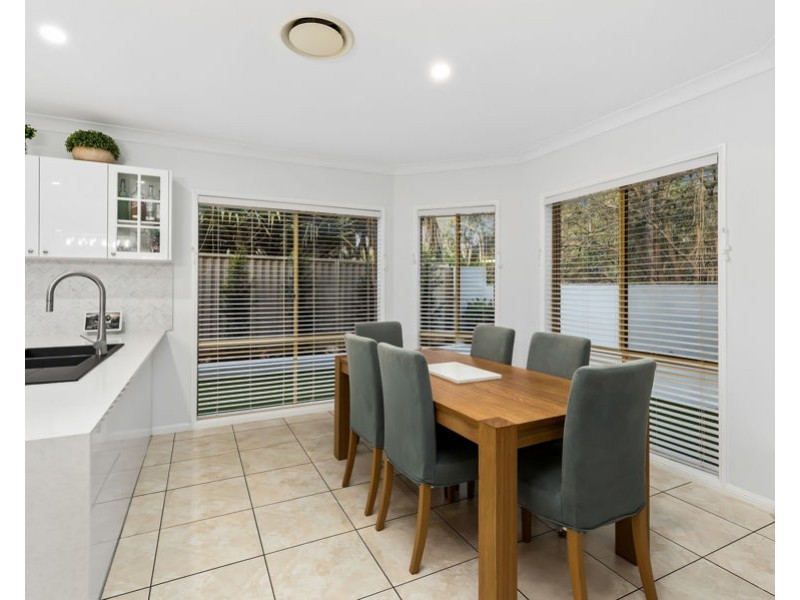 14 Banbrook Court, Molendinar QLD 4214