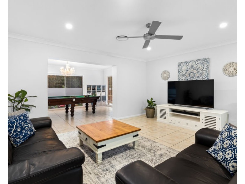 14 Banbrook Court, Molendinar QLD 4214