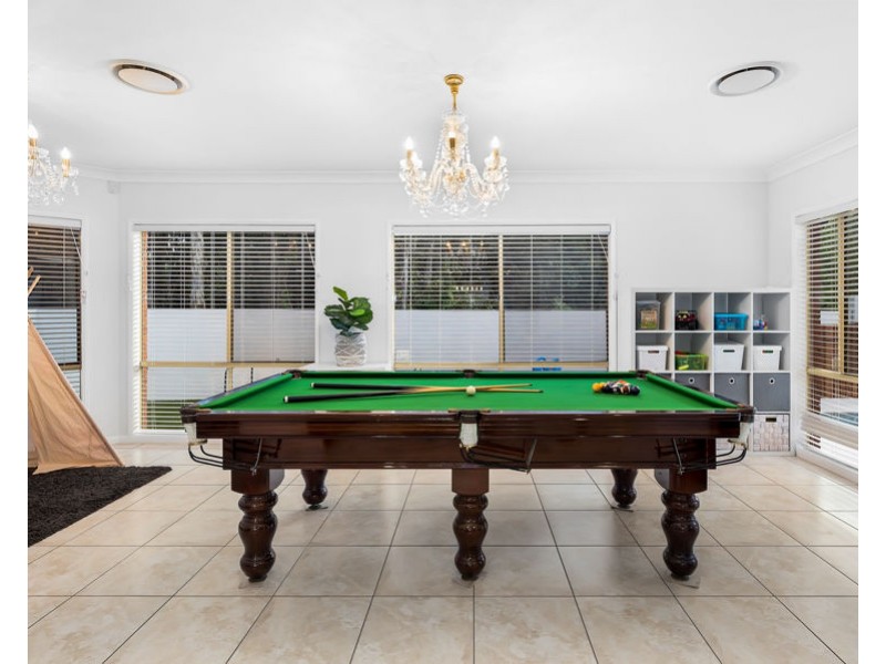 14 Banbrook Court, Molendinar QLD 4214