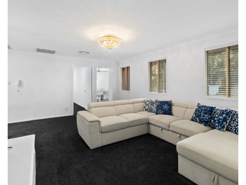 14 Banbrook Court, Molendinar QLD 4214