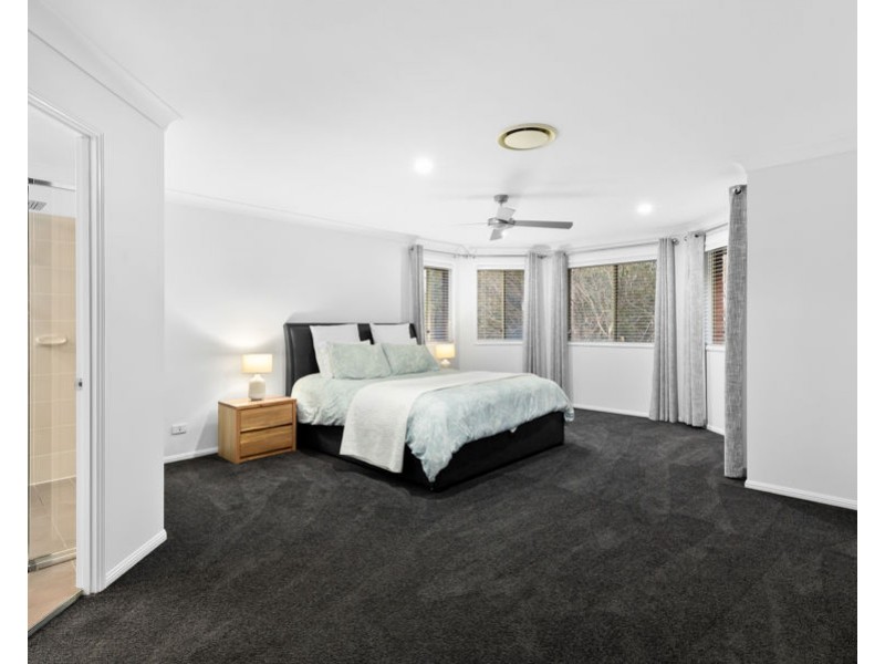 14 Banbrook Court, Molendinar QLD 4214