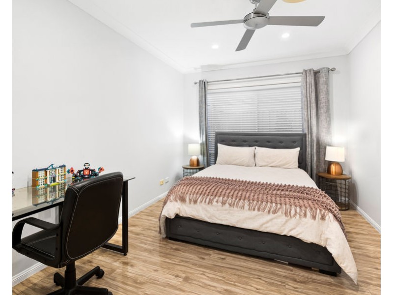 14 Banbrook Court, Molendinar QLD 4214