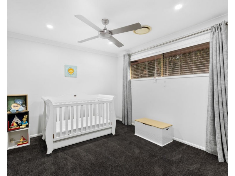 14 Banbrook Court, Molendinar QLD 4214