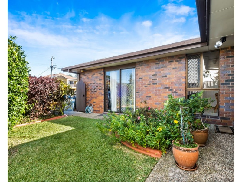 1/65 Tallebudgera Drive, Palm Beach QLD 4221