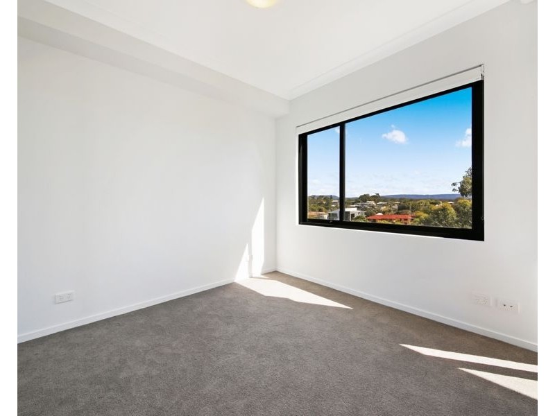 708/372 Marine Parade, Labrador QLD 4215