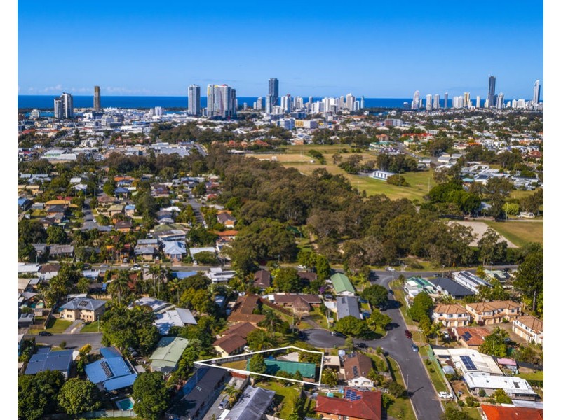 1 & 2/4 Heffernan Crescent, Southport QLD 4215