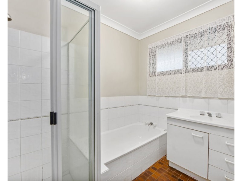 1 & 2/4 Heffernan Crescent, Southport QLD 4215