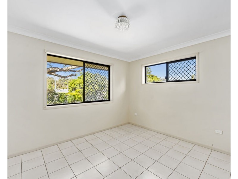 1 & 2/4 Heffernan Crescent, Southport QLD 4215