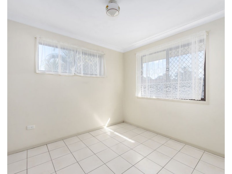 1 & 2/4 Heffernan Crescent, Southport QLD 4215