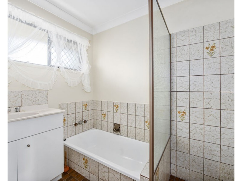 1 & 2/4 Heffernan Crescent, Southport QLD 4215