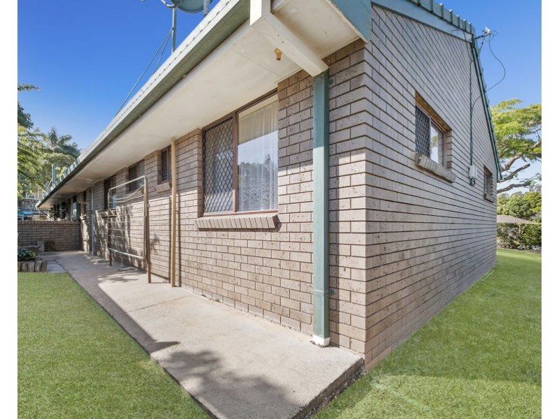 1 & 2/4 Heffernan Crescent, Southport QLD 4215