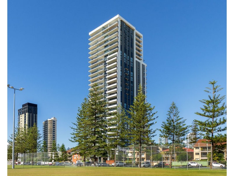 18 Chelsea Avenue, Broadbeach QLD 4218
