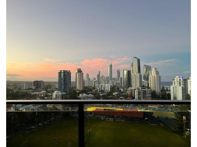 18 Chelsea Avenue, Broadbeach QLD 4218