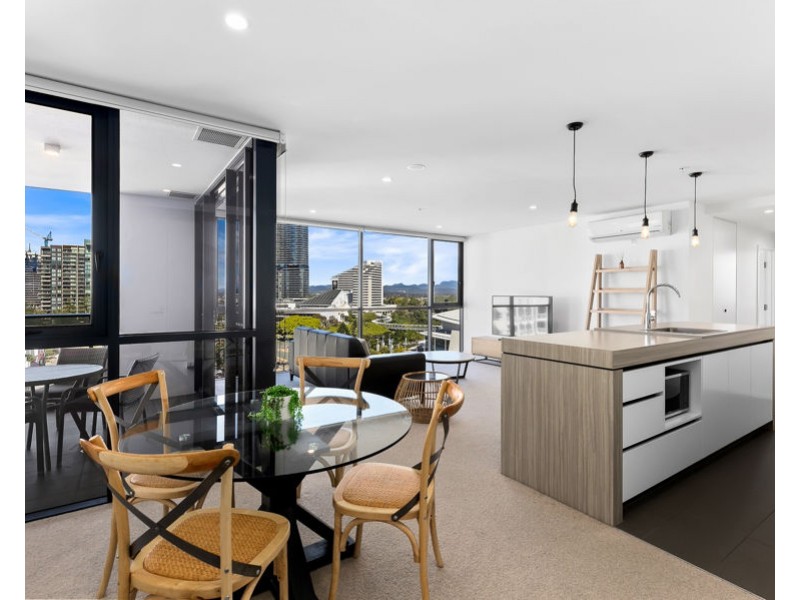 Unit 31 /31 Queensland Ave, Broadbeach QLD 4218