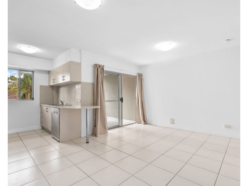 11/148 High Street, Southport QLD 4215