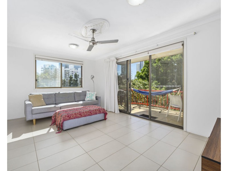 6/29 Second Avenue, Broadbeach QLD 4218