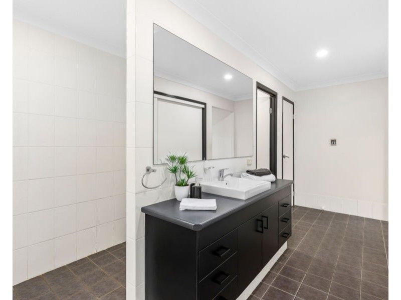 6 Barden Ridge Road, Reedy Creek QLD 4227