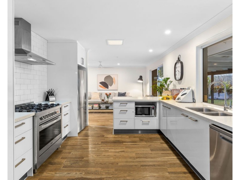 33 Merion Court, Robina QLD 4226