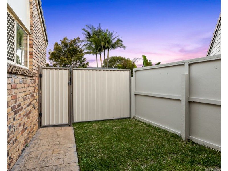 5 Bothwell Street, Robina QLD 4226