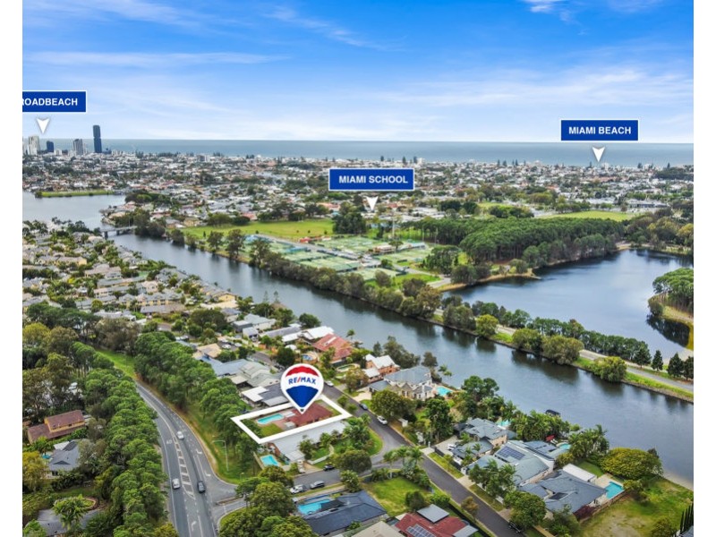 19 Lancelin Drive, Mermaid Waters QLD 4218