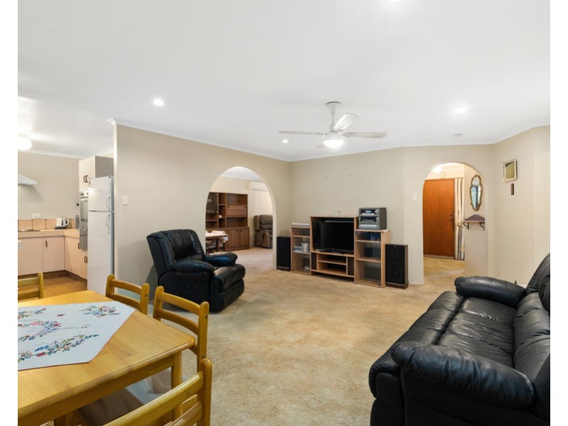 19 Lancelin Drive, Mermaid Waters QLD 4218