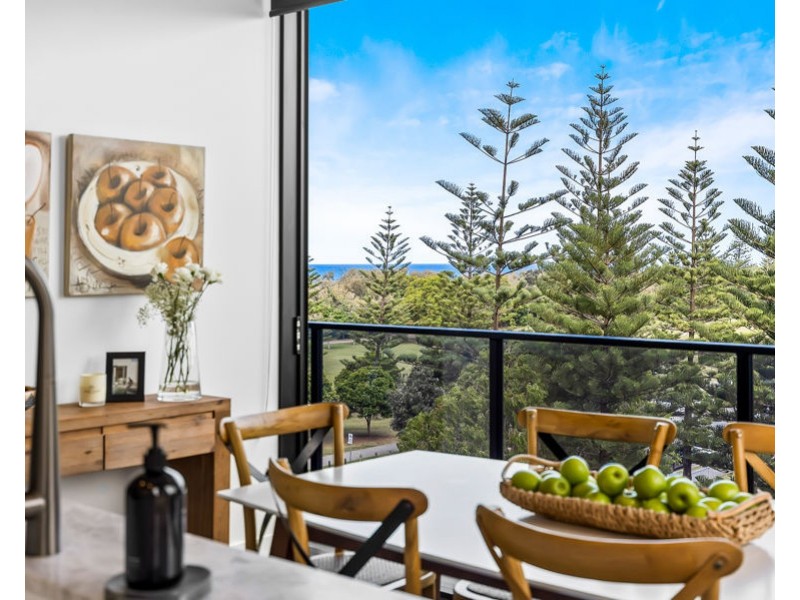 404/185 Old Burleigh Road, Broadbeach QLD 4218