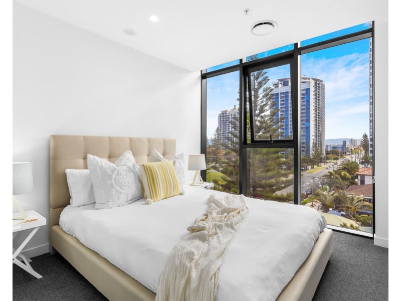 404/185 Old Burleigh Road, Broadbeach QLD 4218