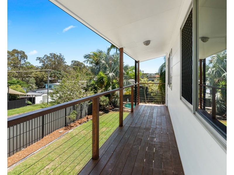 9 Tasman Avenue, Molendinar QLD 4214