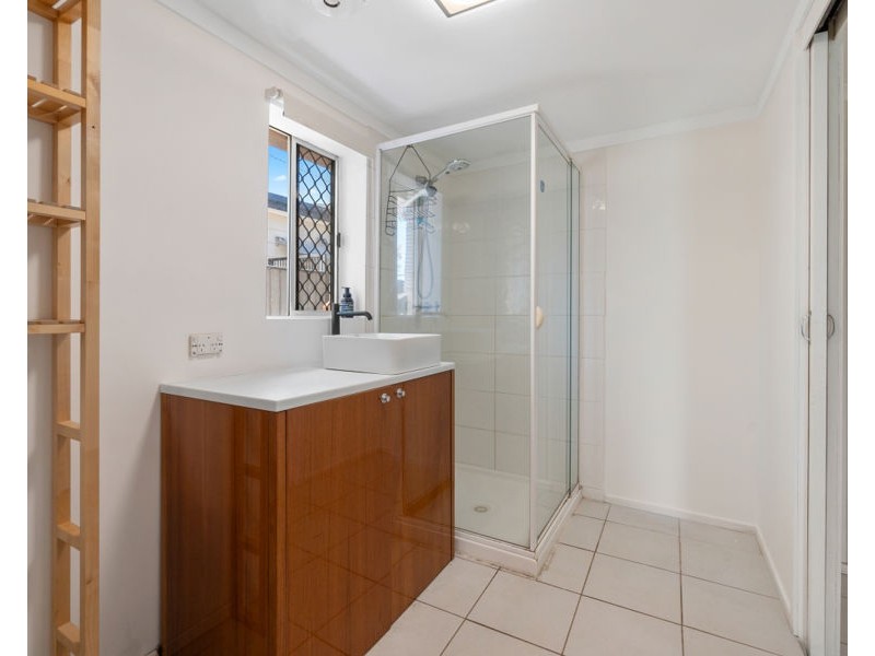 9 Tasman Avenue, Molendinar QLD 4214