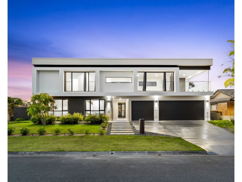 3 Nicolson Court, Mermaid Waters QLD 4218