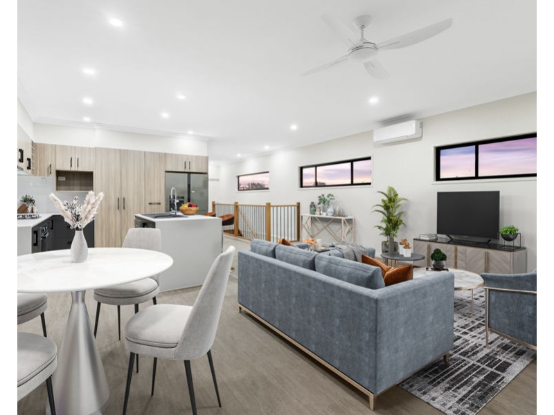 3 Nicolson Court, Mermaid Waters QLD 4218