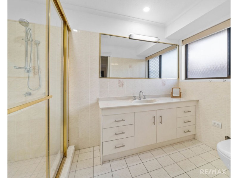 3 Nicolson Court, Mermaid Waters QLD 4218