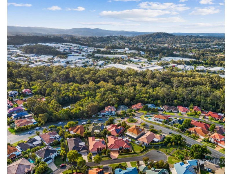 62 Crestwood Drive, Molendinar QLD 4214