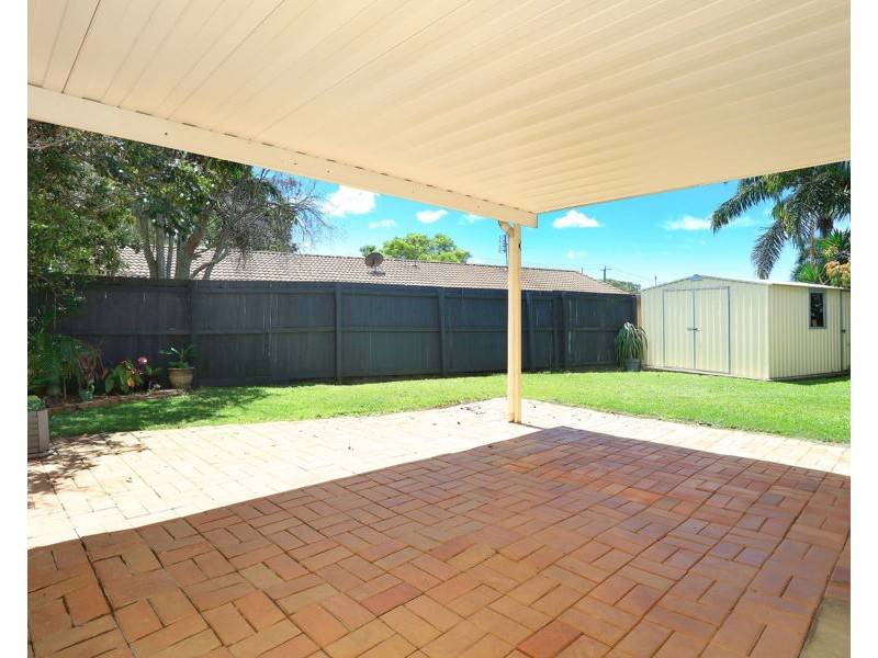 1/10 Cassandra Crescent, Labrador QLD 4215