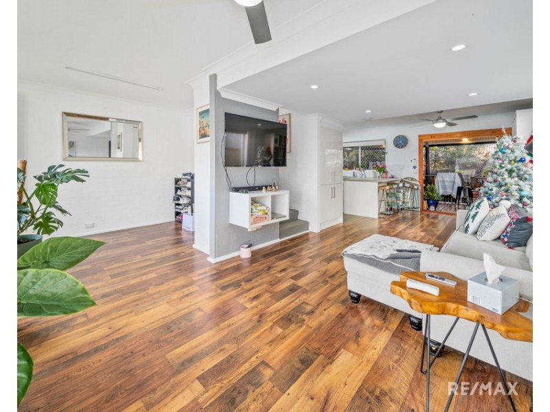 8/13-17 Brown Street, Labrador QLD 4215