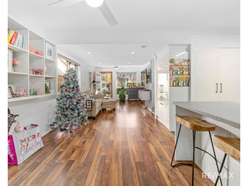 8/13-17 Brown Street, Labrador QLD 4215